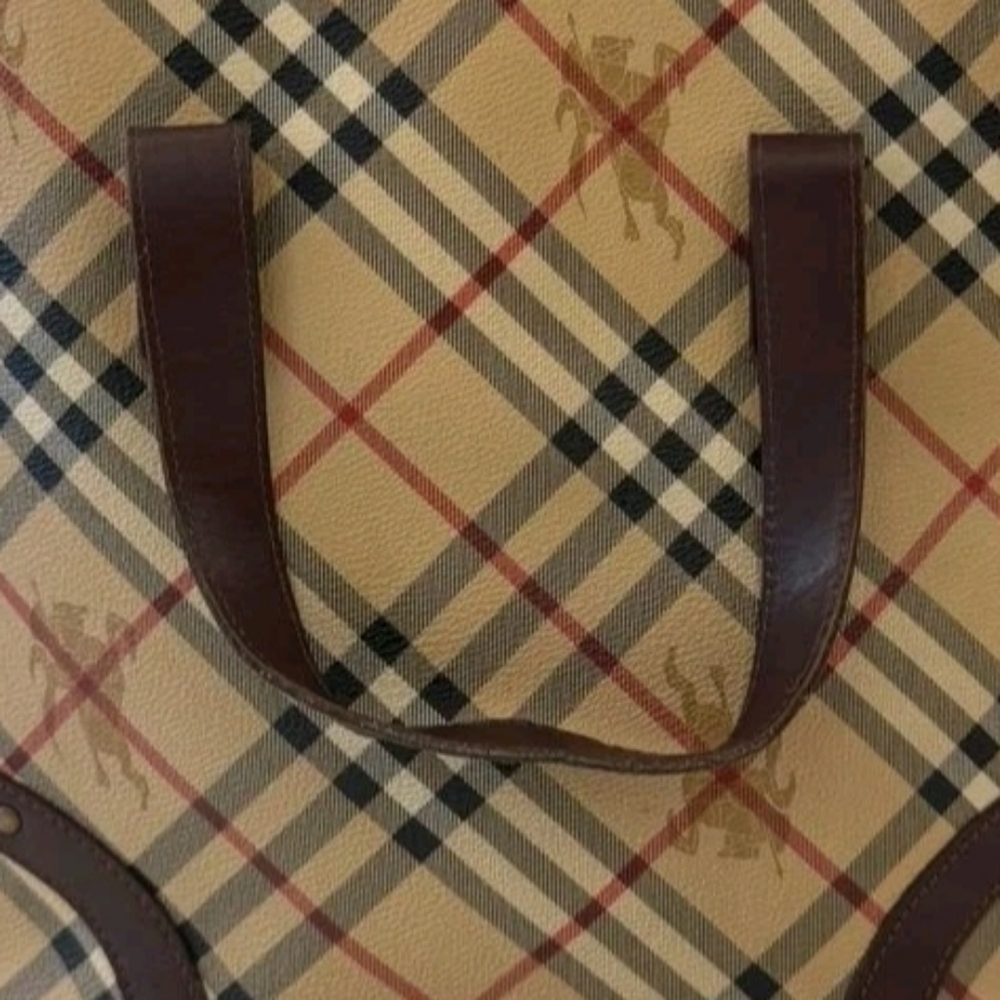Dbl Authentic Burberry Tan and Brown Plaid Classic Tote Bag With Dustbag - Picture 7 of 7